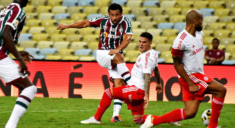 Atacante Fred durante a partida entre Fluminense e Internacional no Maracanã