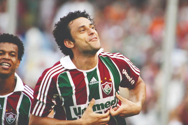 Fred estreou pelo Fluminense no dia 15 de março de 2009. Ele foi titular e marcou duas vezes na vitória por 3 a 1 sobre o Macaé, no Maracanã, pelo Campeonato Carioca.