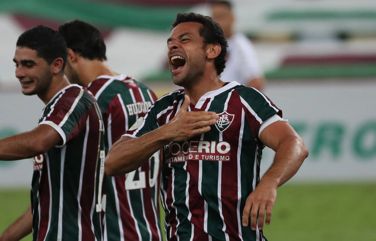 Fluminense brinca e faz montagem com foto de Messi e Cristiano