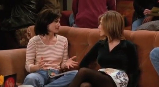Warner vai espalhar 30 réplicas do sofá de 'Friends' pelo mundo