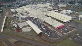 Cooperativa transforma a vida de milhares de famílias brasileiras 