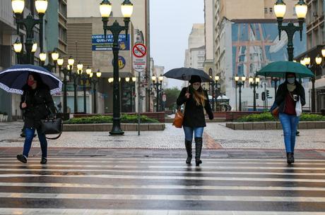 Curitiba Tem Neve Pela Terceira Vez Na Historia Noticias R7 Cidades