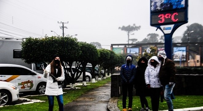 Madrugada gelada tem alta chance de neve no Sul do Brasil ...