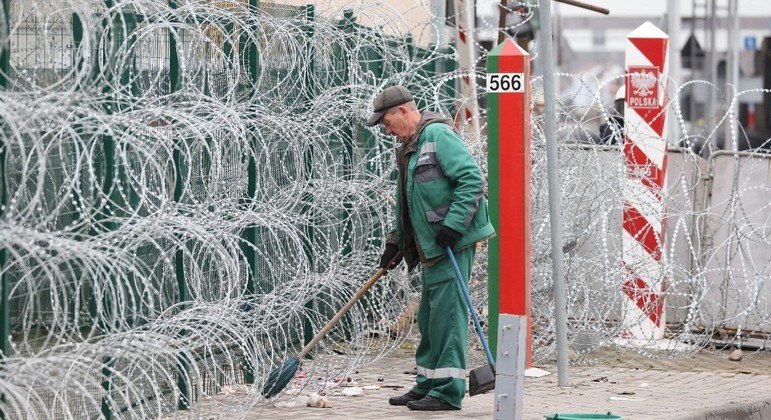 Arames farpados são o maior símbolo da nova crise migratória europeia