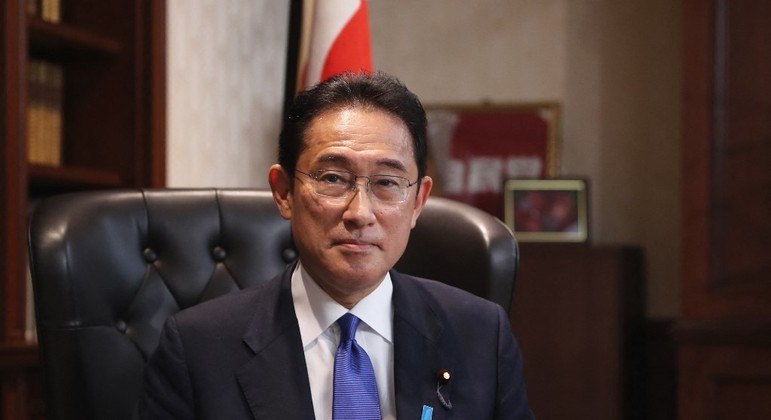 Fumio Kishida venceu a  votação interna do partido governante no Japão e será o  próximo primeiro-ministro