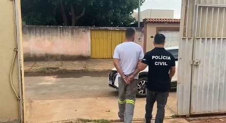 Funcionário foi preso em sua casa, em Águas Lindas (GO)