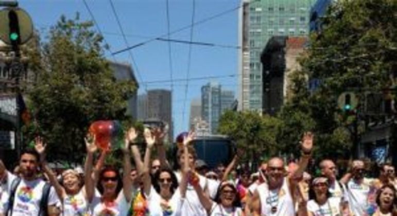 Funcionários da EA ameaçam greve por falta de declarações durante Mês do Orgulho LGBT