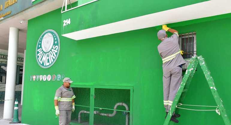 Muros do Allianz Parque foram pichados depois do empate no choque