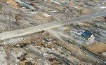 Outro furacão que aparece na lista é o Ike, que atingiu sobretudo o estado do Texas em setembro de 2008. O fenômeno percorreu um caminho semelhante ao do Galveston, em 1990, e causou grandes estragos na infraestrutura e na agricultura por onde passou. Ao todo, 103 pessoas morreram em decorrência da tragédia