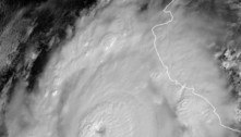Furacão Roslyn sobe para categoria 4 na costa mexicana do Pacífico 