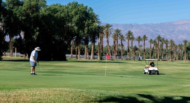 A cidade de Furnace Creek tem o campo de golfe mais baixo do mundo