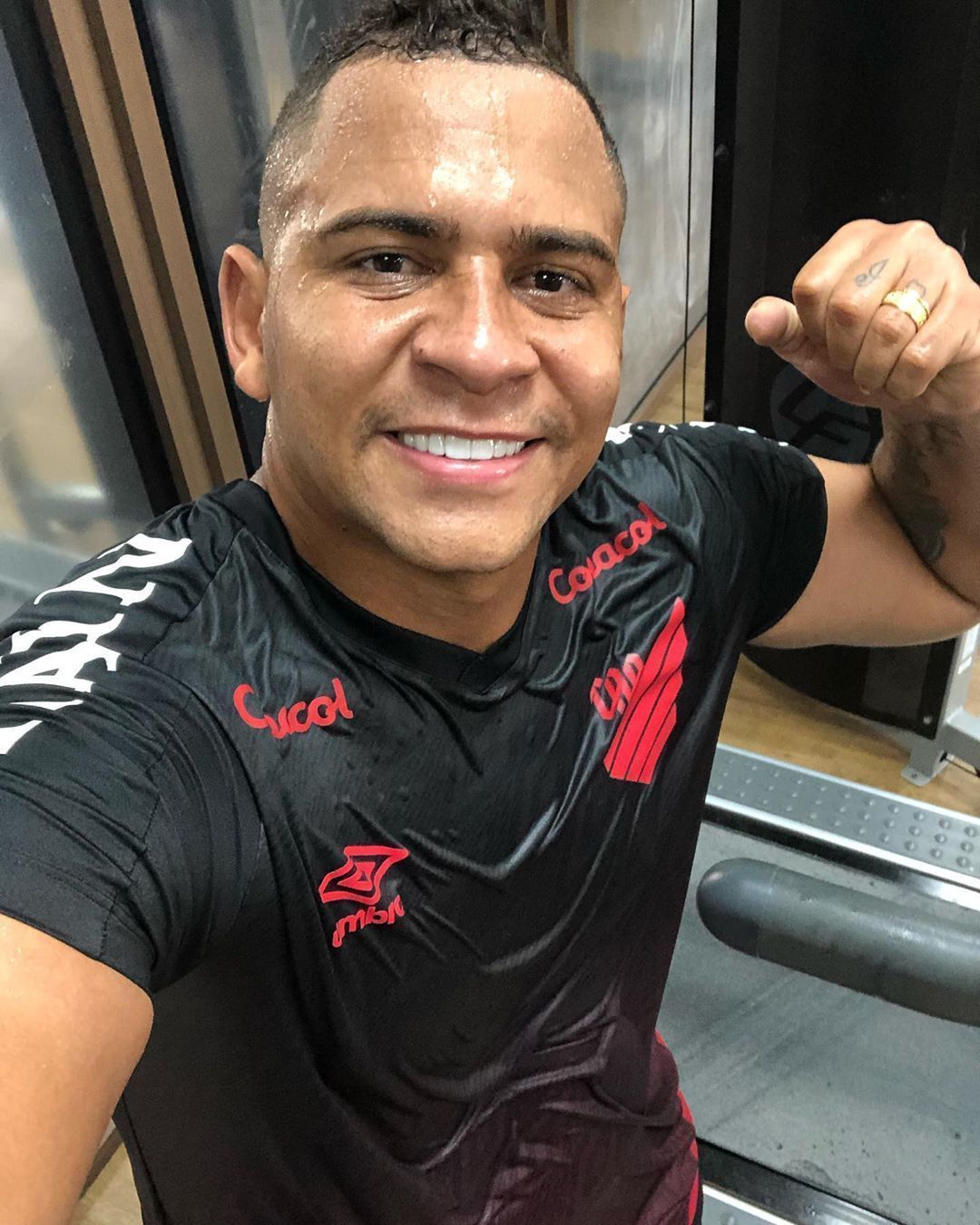 Ex-Goiás, Walter fatura bolada em desafio após emagrecer 11 kg em