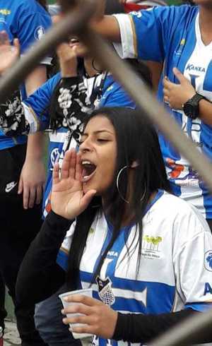 Torcida feminina marca presença