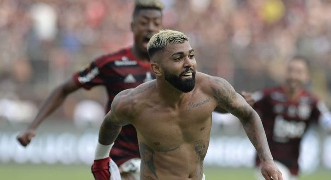 Gabigol. O prazer em tirar a camisa. 9% apenas em gordura