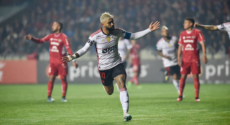Gabigol, atacante do Flamengo, comemora gol contra o Ñublense pela Libertadores