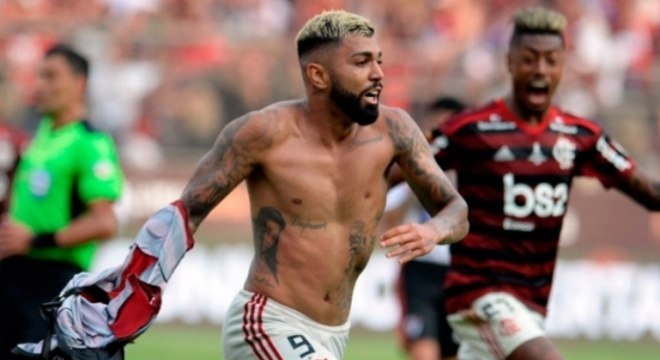 Gabigol entra para a história do Fla com os dois gols da final da Libertadores