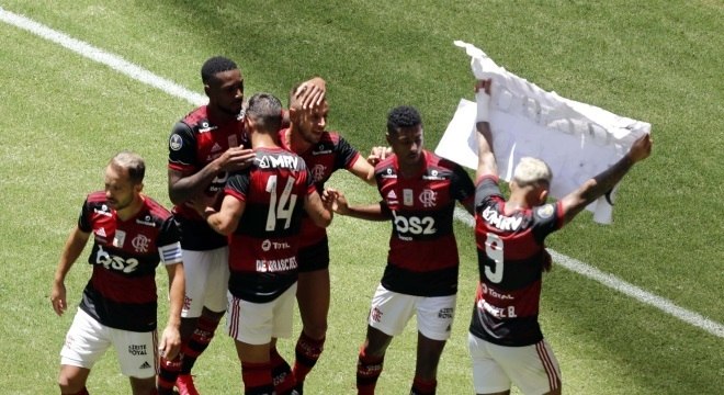 Gabigol comemorou seu gol com o seu já tradicional cartaz