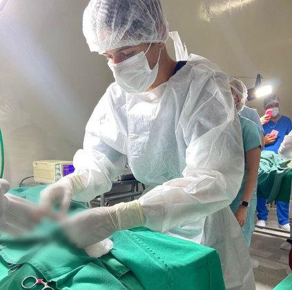 Gabriel Araújo, de 21 anos, exibia técnicas cirúrgicas que aprendeu no curso de medicina veterinária 