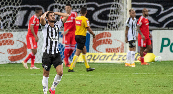 Gabriel lamenta gol sofrido pelo Atlético-MG no fim do jogo