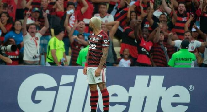 Gabriel Barbosa: Artilheiro (16 gols) e líder em finalizações certas (31) no Brasileirão
