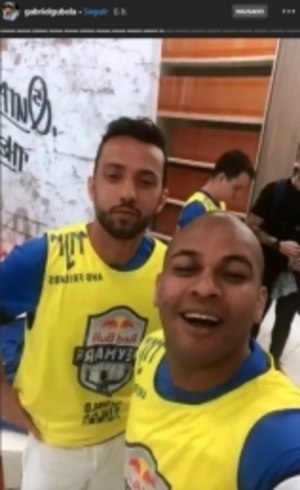 Gabriel e Nenê em evento de Neymar