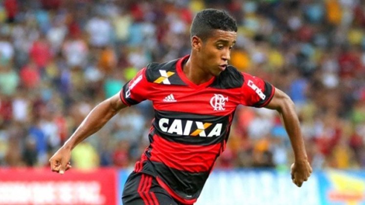Gabriel: foi apresentado em fevereiro juntamente com o lateral João Paulo. O atacante se destacou pelo Bahia e, assim, chamou a atenção do Flamengo, que o contratou em 2013. No total, ele permaneceu na Gávea até 2017 - disputou 205 partidas e marcou 22 gols