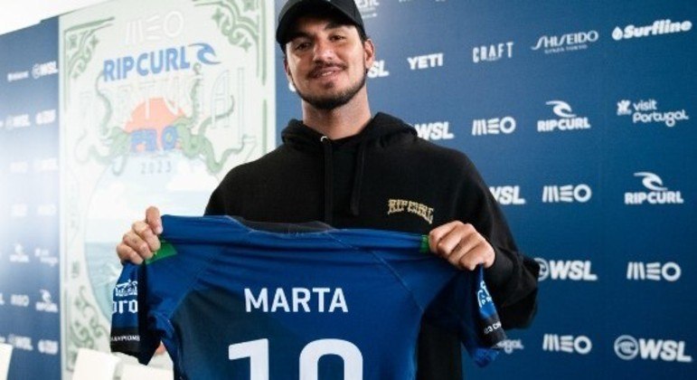 Rainha do futebol foi homenageado por Medina

