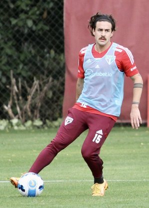 Gabriel Neves treina no São Paulo