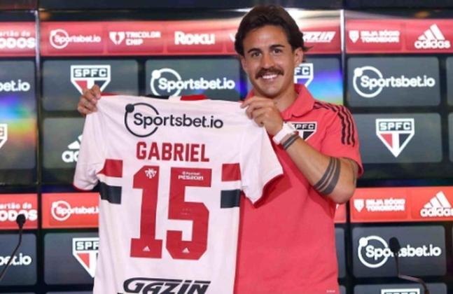 Gabriel Neves - Contratado com grande expectativa, o volante uruguaio ainda não engrenou no São Paulo. 