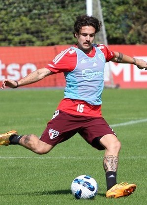 Gabriel Neves durante treinamento nesta tarde