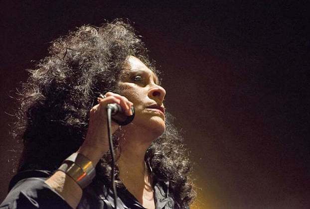 Gal Costa: A cantora, que foi um dos maiores nomes da história da música brasileira, morreu aos 77 anos, em novembro de 2022. Segundo o laudo, a causa da morte foi um infarto agudo do miocárdio e neoplasia maligna de cabeça e pescoço.
