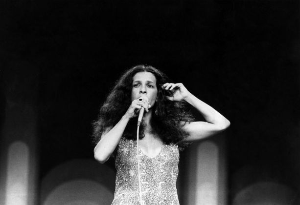 Gal durante show em 1975