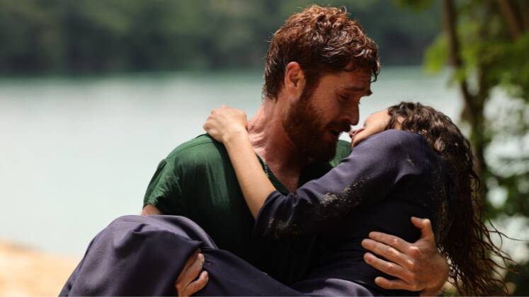 Morte de Abigail em Reis — A ConquistaAbigail (Maiara Walsh) morreu na sexta fase da trama, A Conquista, após se arriscar em um rio profundo para salvar o filho dela e de Davi (Cirillo Luna) de um afogamento. O monarca socorreu os dois, mas sua esposa não resistiu aos ferimentos. 'Me emocionei demais. Tanto no momento quando o Davi a resgata do rio quanto depois, com ela já morta nos braços dele'.  