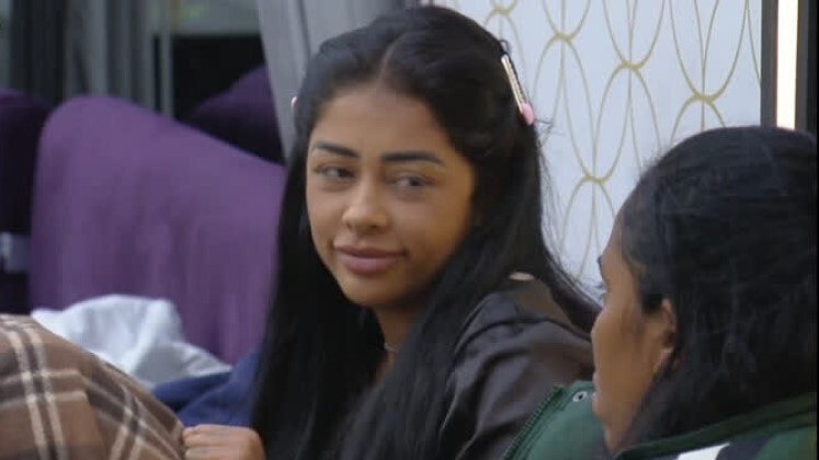 Medrado aconselhou sua amiga Janielle a não guardar seus sentimentos após ela ter uma crise de choro. A cantora disse que seria interessante Jani colocar para fora tudo que sente para não ter um surto, e assim reencontrar o seu próprio 