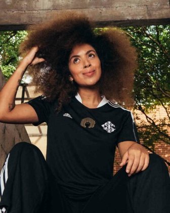 GALERIA: Veja as novas camisas especiais de Flamengo e Internacional