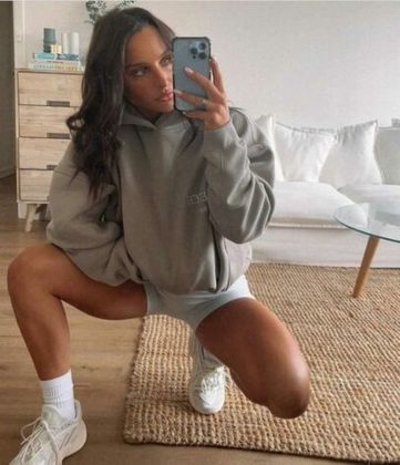 GALERIA: Veja fotos do Instagram da modelo que expôs troca de mensagens com Neymar