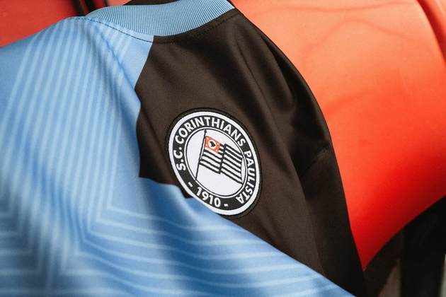 GALERIA: Veja imagens do novo uniforme 3 do Corinthians