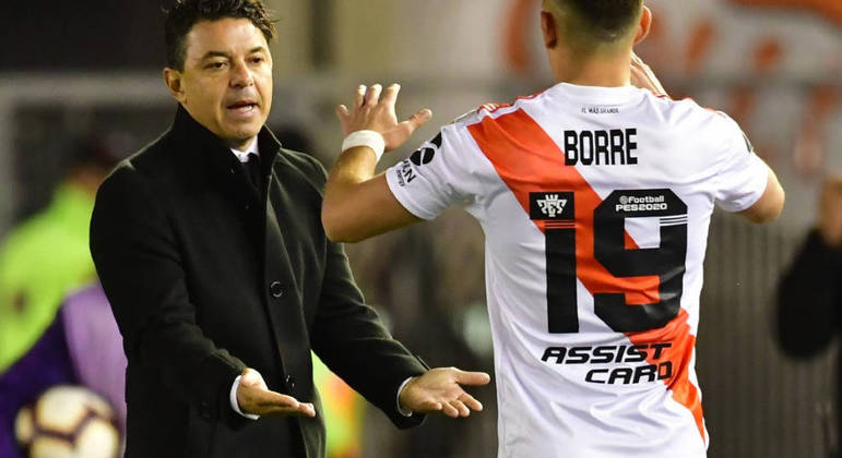 Gallardo está tentando convencer Borré a seguir no River Plate. Está muito difícil