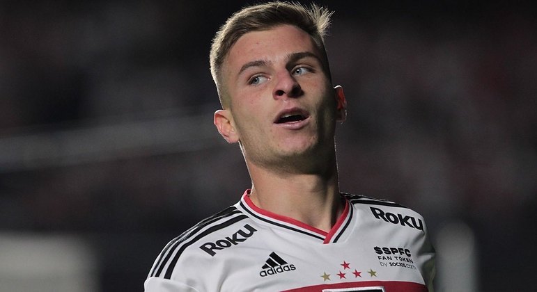 Galoppo em estreia com a camisa do São Paulo