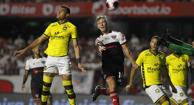 Galoppo lamenta resultado adverso do São Paulo: 'merecíamos