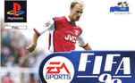 FIFA 99 - A versão internacional do game trouxe o meia-atacante holandês Dennis Bergkamp na capa