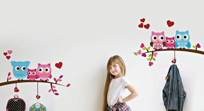 Gancho de parede adesivo feito com desenho de coruja