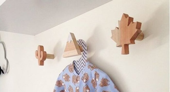 Gancho de parede em madeira