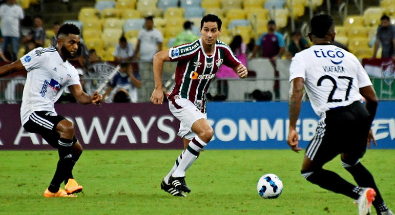 Ganso durante o duelo entre Fluminense e Junior Barranquilla, pela Sul-Americana