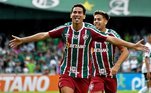Ganso festeja seu segundo gol contra o Coritiba no Couto Pereira