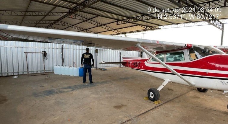 Polícia Federal apreende avião usado pelo garimpo ilegal em terra ianomâmi