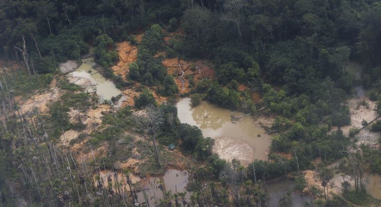 Garimpo ilegal em Terras Yanomami, que vai ser investigada pela comissão temporária 