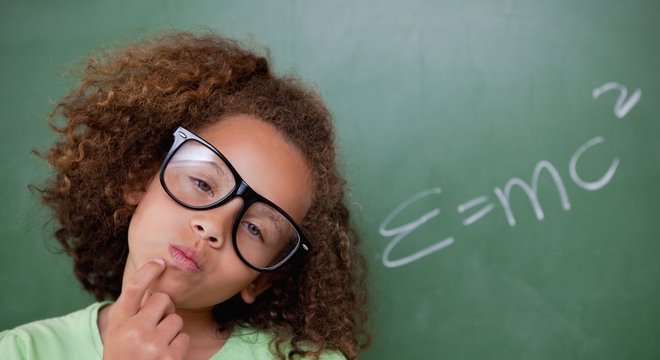 Equação famosa de Einstein tem uma parte "menos lembrada", que descreve como a massa de um objeto muda quando há movimento envolvido