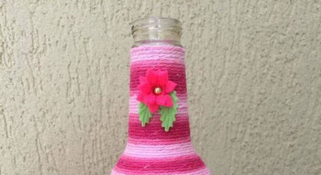 garrafas decoradas com barbante - garrafa com barbante rosa 