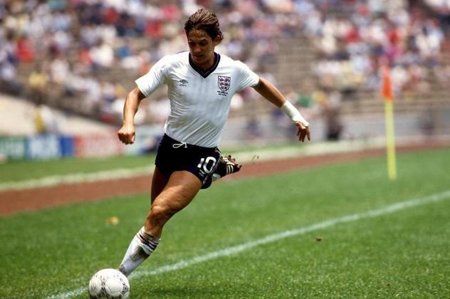 GARY LINEKER - O atleta inglês fez história no Leicester e Barcelona. Foi um dos atletas de destaque do “English Team” durante a década de 80 e 90. Disputou as Copas do Mundo de 1986 e 1990, quando a Inglaterra foi eliminada na semifinal para a Alemanha. 